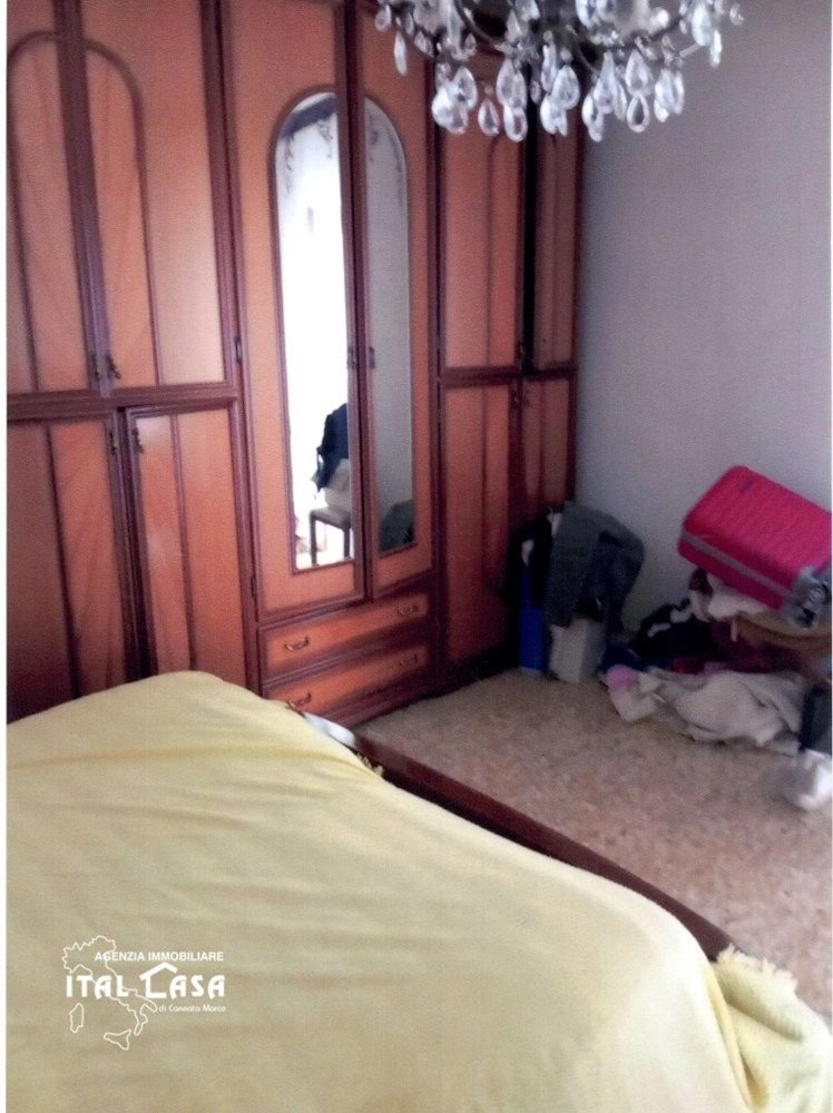 4 bedrooms Apartment in Accettura, Italy No. 372114