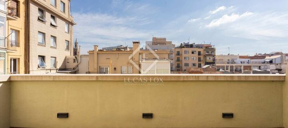 Ático de 2 dormitorios en Ciudad Vieja, Spain No. 127793 3