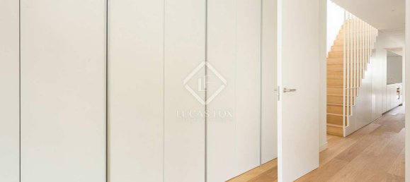 Ático de 2 dormitorios en Ciudad Vieja, Spain No. 127793 23