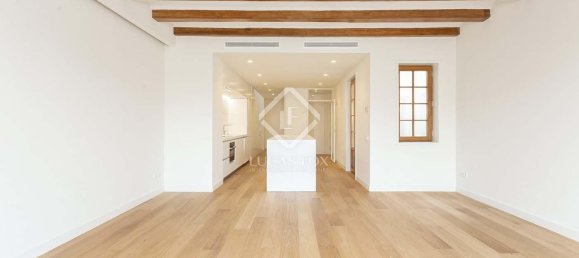 Ático de 2 dormitorios en Ciudad Vieja, Spain No. 127793 42