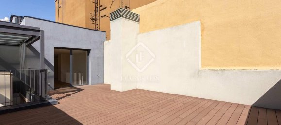 Ático de 2 dormitorios en Ciudad Vieja, Spain No. 127793 32