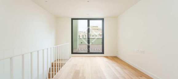 Ático de 2 dormitorios en Ciudad Vieja, Spain No. 127793 30