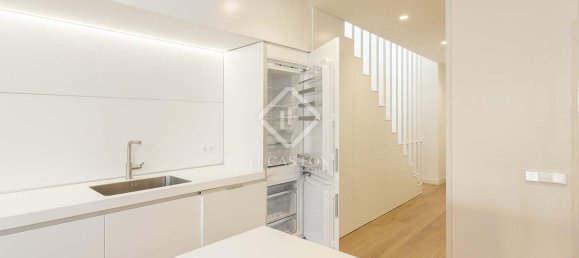 Ático de 2 dormitorios en Ciudad Vieja, Spain No. 127793 44