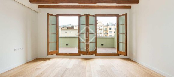 Ático de 2 dormitorios en Ciudad Vieja, Spain No. 127793 4