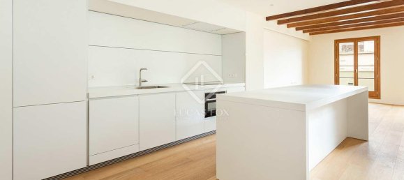 Ático de 2 dormitorios en Ciudad Vieja, Spain No. 127793 9