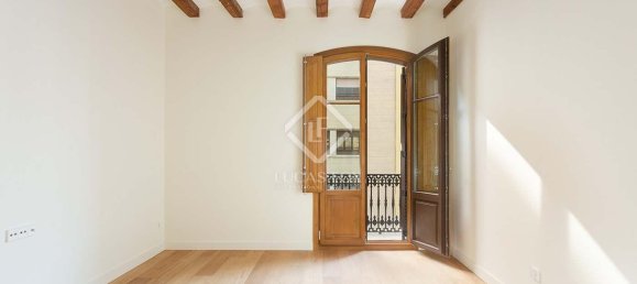 Ático de 2 dormitorios en Ciudad Vieja, Spain No. 127793 48