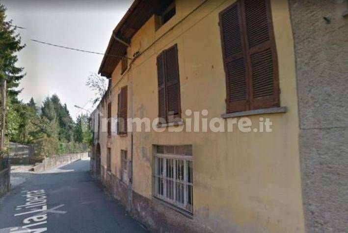 3 bedrooms Apartment in Casalzuigno, Italy No. 261694