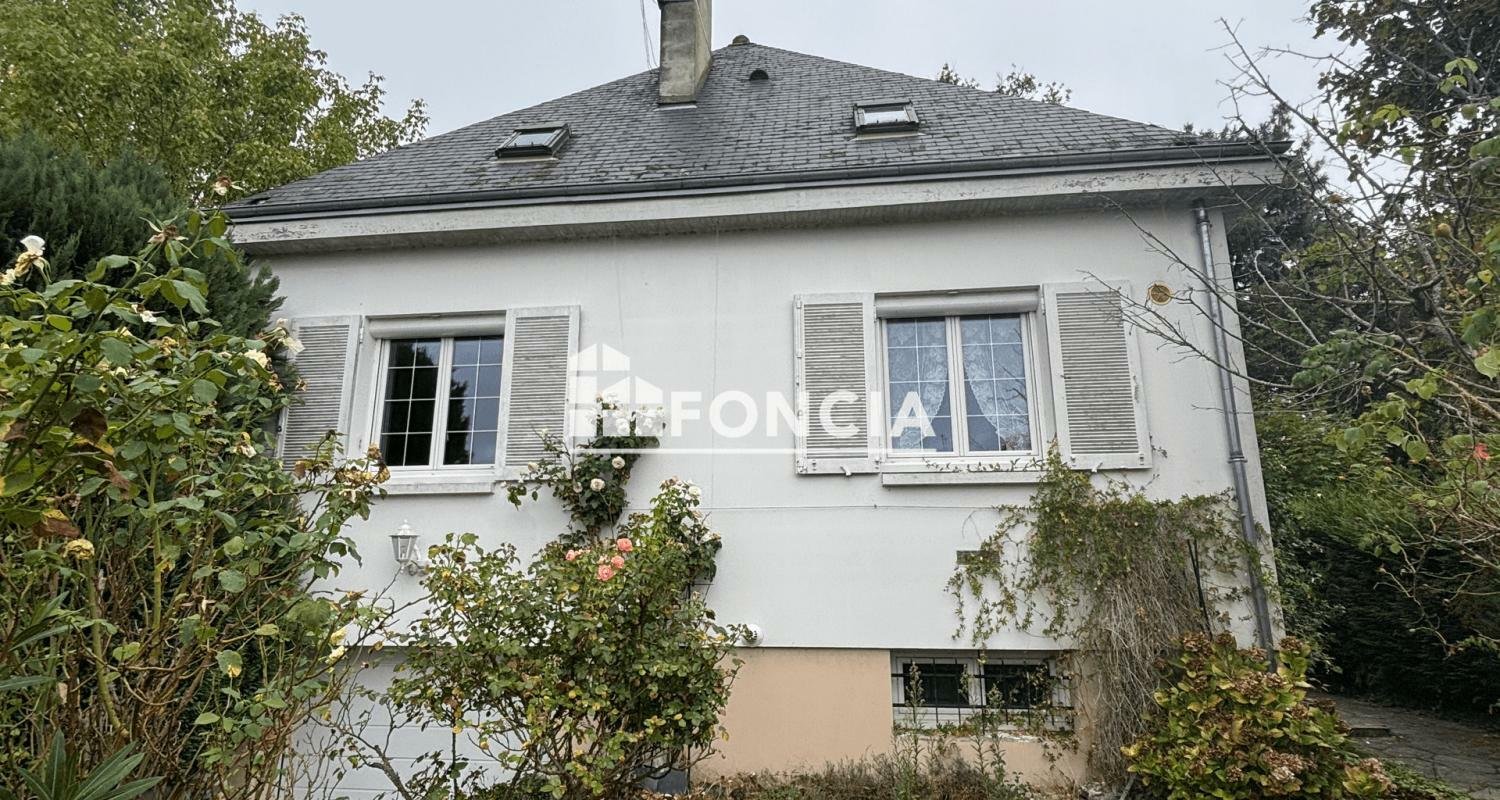 5 bedrooms House in Saint-Cyr-sur-Loire, France No. 349937