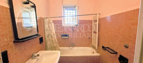 4 rooms Apartment in Naples, Italy No. 94377 11