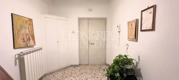 4 rooms Apartment in Naples, Italy No. 94377 9