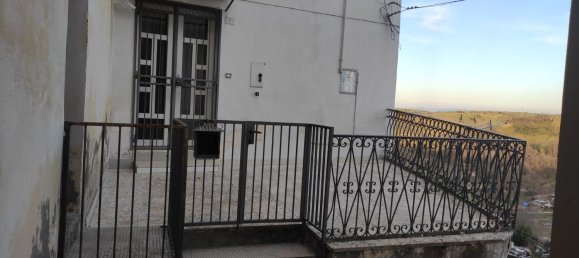 2-Zimmer Haus in Lavello, Italy, Nr. 131543 3