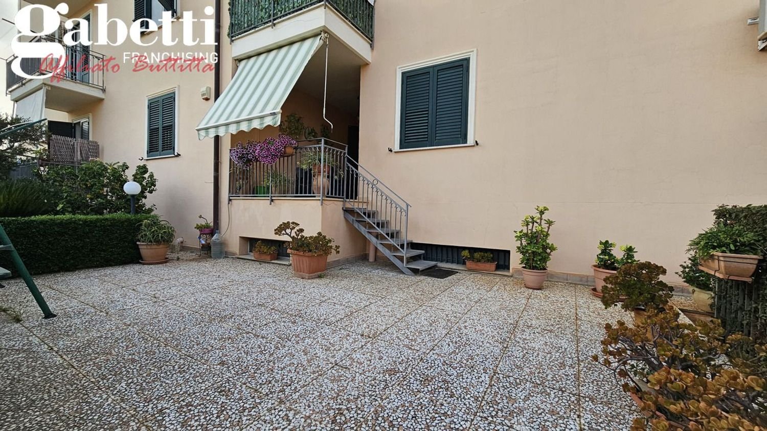 4 bedrooms Apartment in Santa Flavia, Italy No. 322493