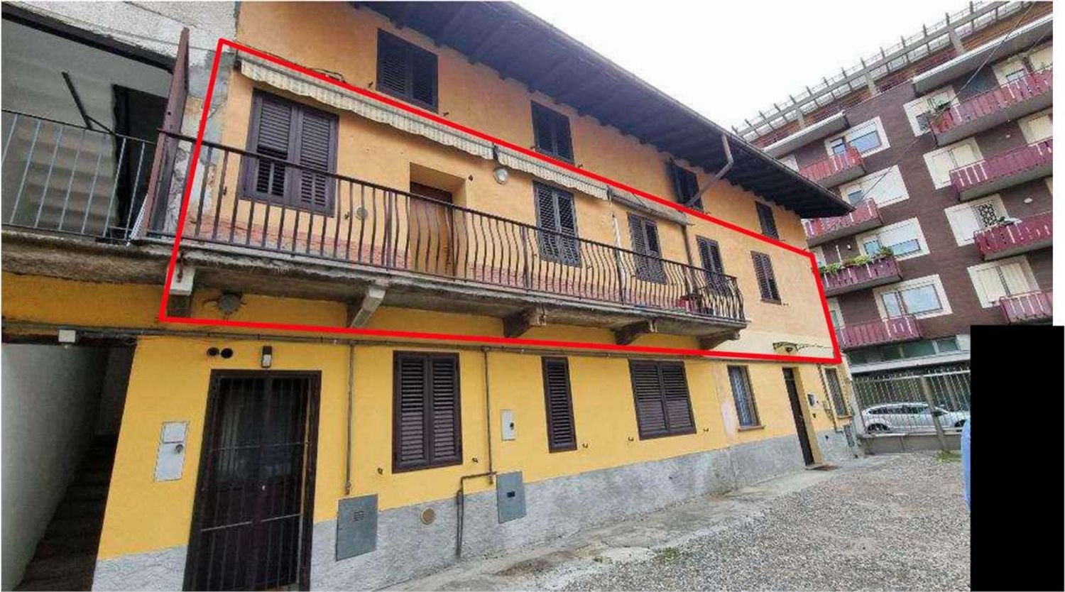 3 rooms Apartment in Busto Arsizio, Italy No. 13058
