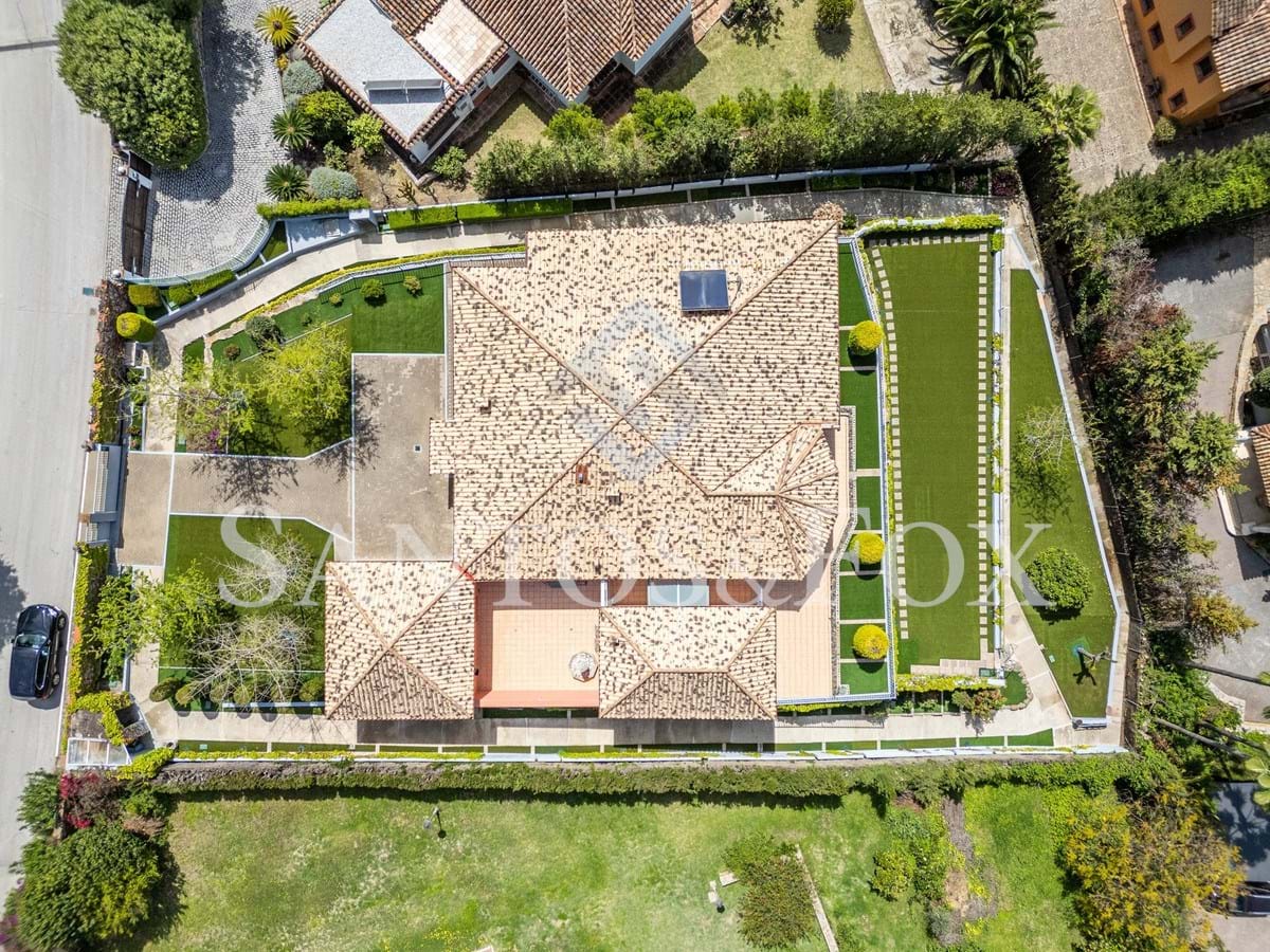 3 bedrooms Villa in Estepona, Spain No. 119927