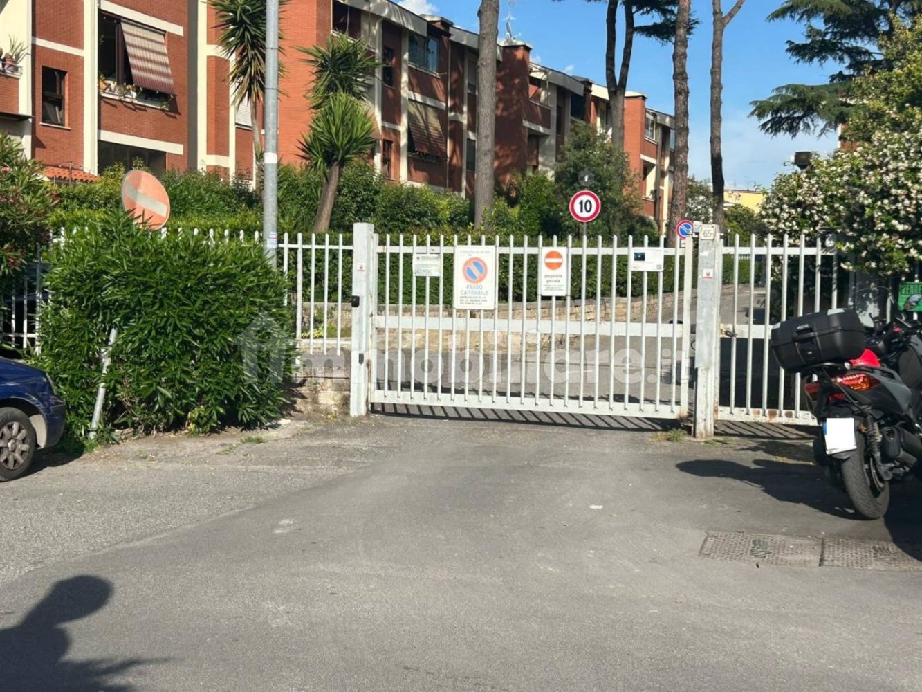 25m² Garage in Rome, Italy No. 286141