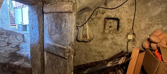 4 rooms House in Valdilana, Italy No. 125367 25