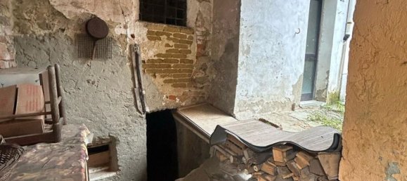 4 rooms House in Valdilana, Italy No. 125367 23