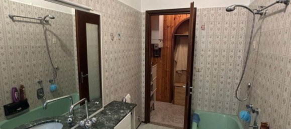 4 rooms House in Valdilana, Italy No. 125367 9