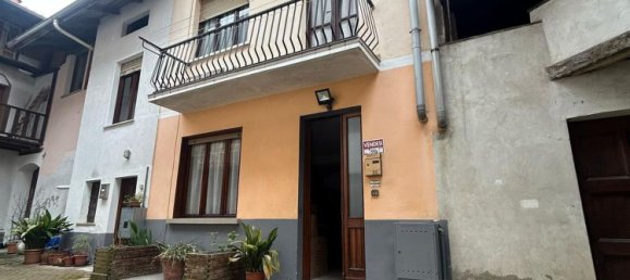 4 rooms House in Valdilana, Italy No. 125367 27