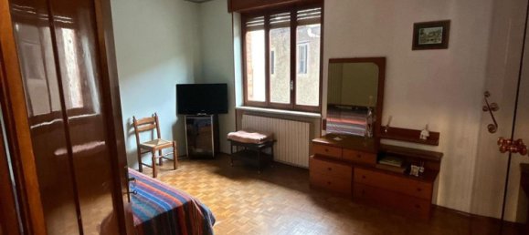 4 rooms House in Valdilana, Italy No. 125367 13