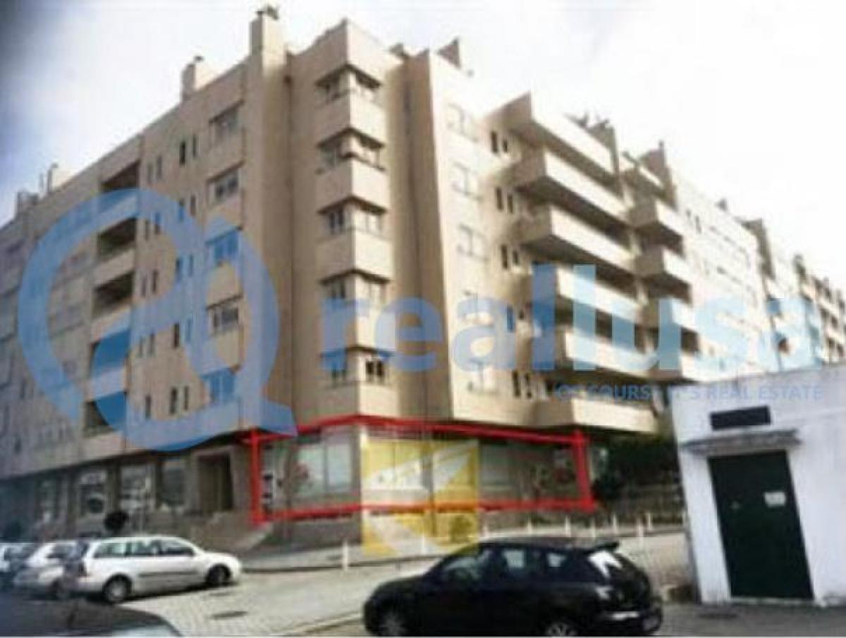  محل تجاري في Vila Nova de Gaia, Portugal 181متر مربع رقم 8253