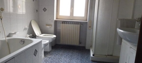 4 rooms Apartment in Ceccano, Italy No. 72761 7