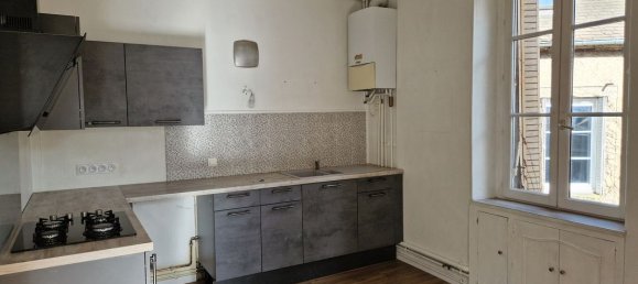 3 chambres Duplex à Autun, France No. 201467 7