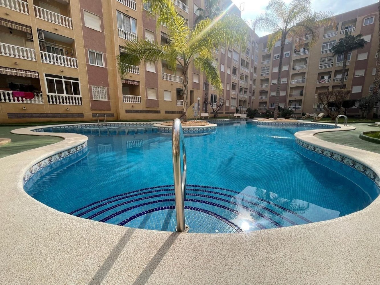 Квартира с 2 спальнями в Торревьеха, Испания № 145858