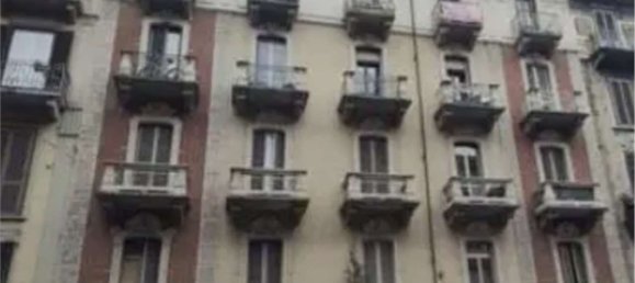 3 bedrooms Apartment in Turin, Italy No. 381556 4