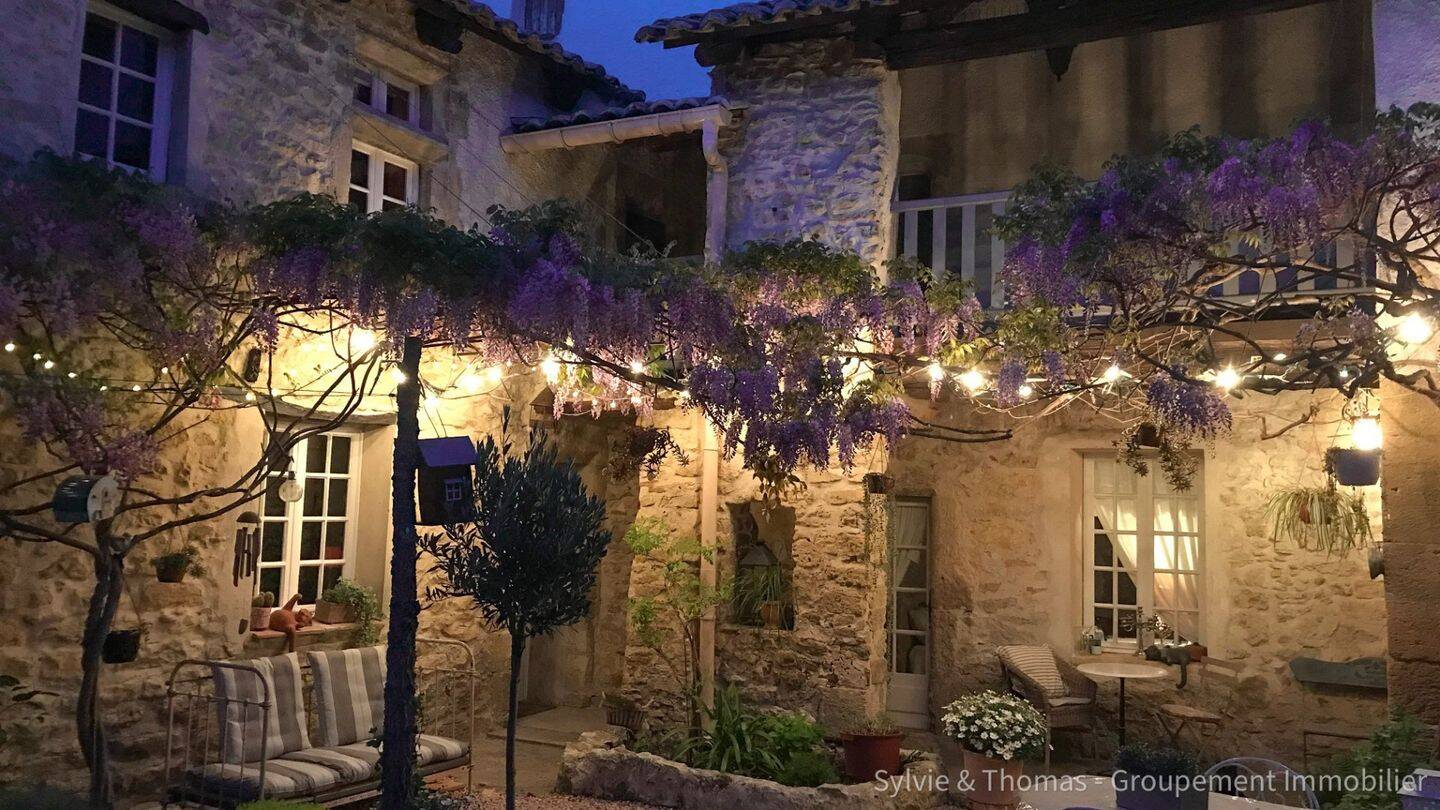 5 bedrooms Townhouse in Caderousse, France No. 361078