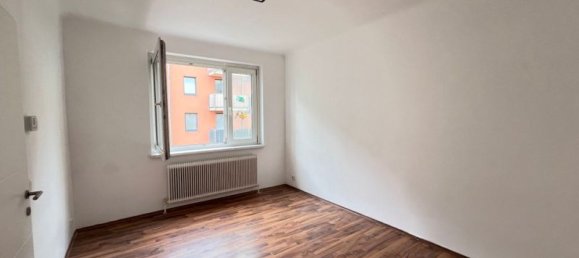 3-salle Appartement à Simmering, Austria No. 211059 4
