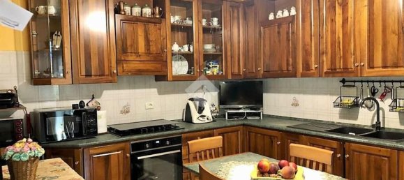 Дом с 4 комнатами в Валентано, Италия № 76761 11