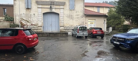 Garagem em Esperaza, France 270 m² N.º 337193 2