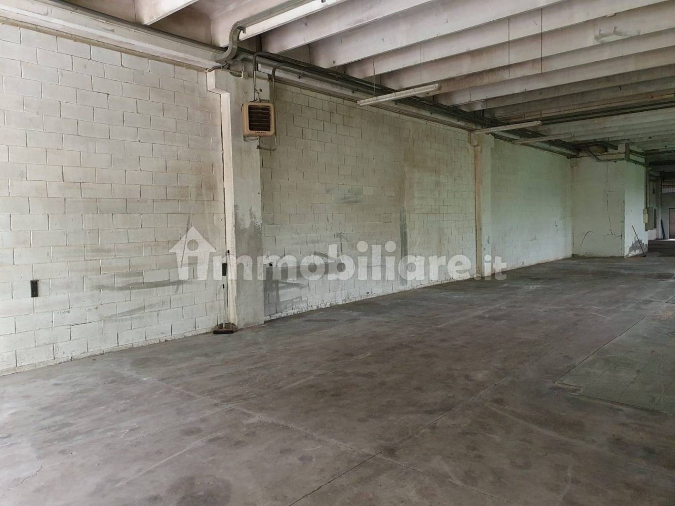 400m² Warehouse in Roncadelle, Italy No. 384166
