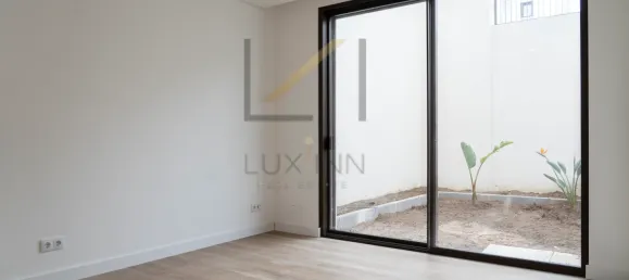 4 bedrooms House in Cascais, Portugal No. 171512 3