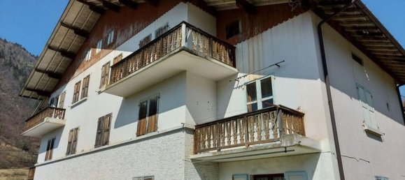 4 bedrooms Apartment in Sovramonte, Italy No. 372988 2