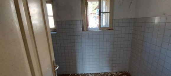 4 bedrooms Apartment in Sovramonte, Italy No. 372988 8