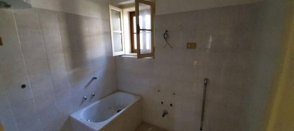 4 bedrooms Apartment in Sovramonte, Italy No. 372988 4