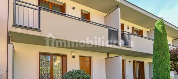 3 bedrooms House in Bergamo, Italy No. 377098 2