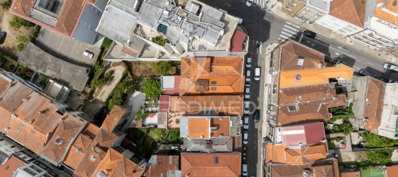 9 bedrooms Building in Porto, Portugal No. 141427 3