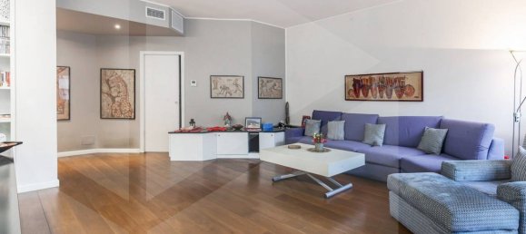 4 rooms Apartment in Milan, Italy No. 241503 3
