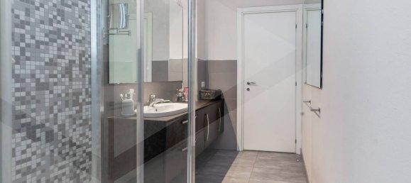 4 rooms Apartment in Milan, Italy No. 241503 23