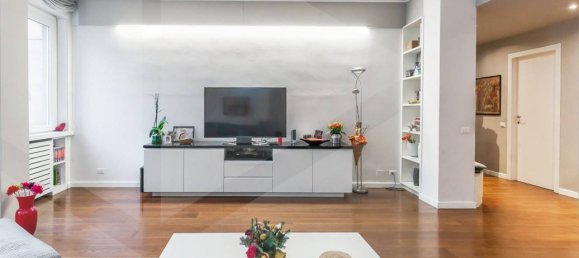 4 rooms Apartment in Milan, Italy No. 241503 4