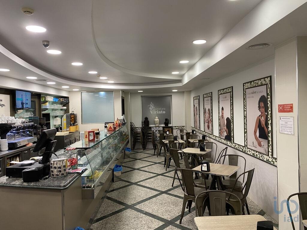 266m² Commercial property in Odivelas, Portugal No. 127238