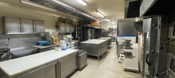 266m² Commercial property in Odivelas, Portugal No. 127238 26