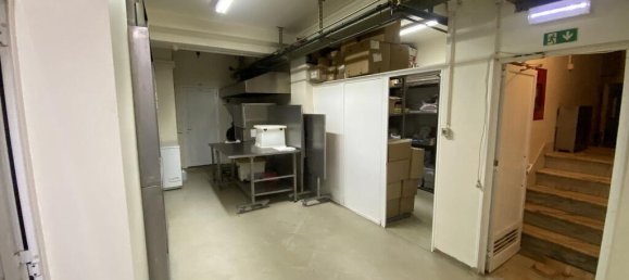 266m² Commercial property in Odivelas, Portugal No. 127238 6