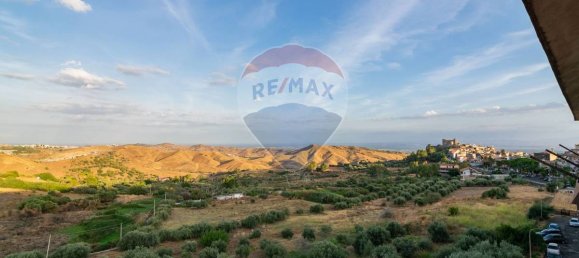 2 bedrooms Apartment in Motta Sant'Anastasia, Italy No. 329282 8