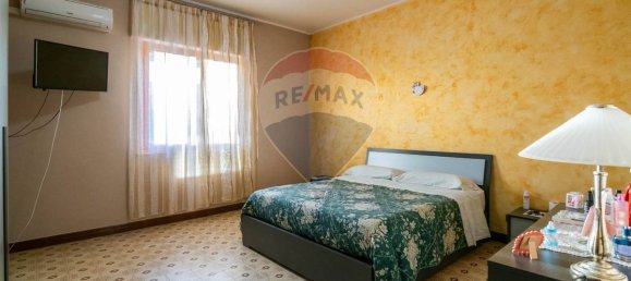 2 bedrooms Apartment in Motta Sant'Anastasia, Italy No. 329282 19