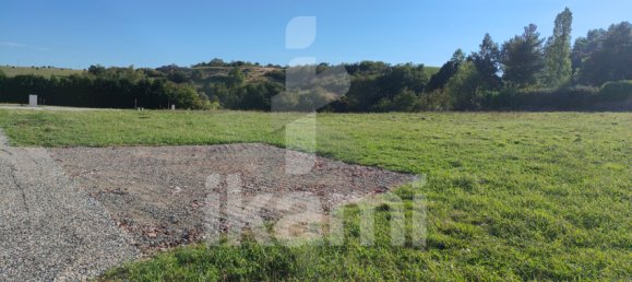  Land in Vion, France No. 268950 11