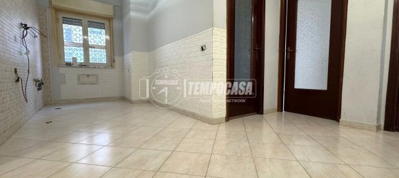 2-Zimmer Wohnung in Naples, Italy, Nr. 140875 9
